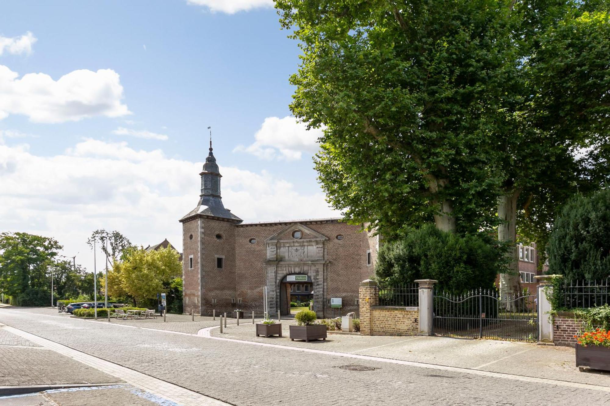 Chateau De Looz Exteriér fotografie
